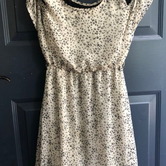 Ya Los Angeles Dress - Small, off white w/ black mini bird print - Picture 4 of 7